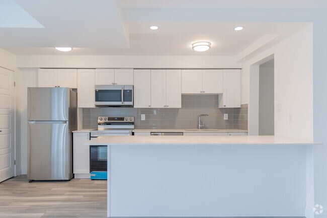 2BR, 1BA - 860SF - Cuisine - 144 Lucan Ave, Waterloo