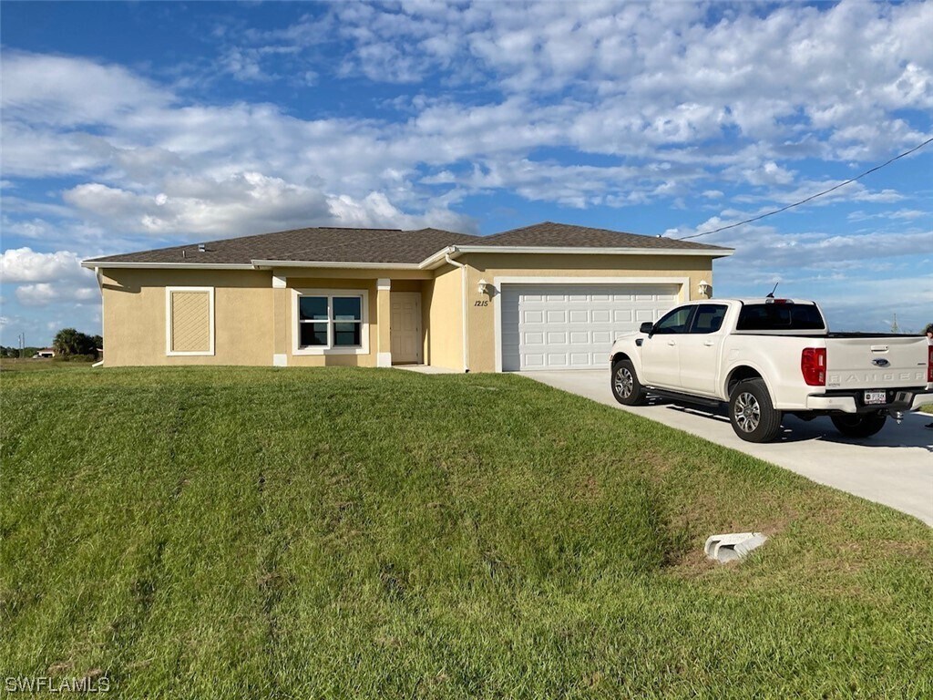 1215 Capri Cir, LaBelle, FL 33935 House Rental in LaBelle, FL