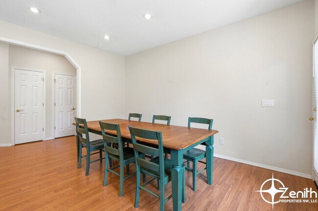 Building Photo - 2103 NE 161st Pl