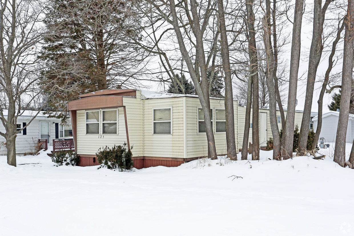 Building Photo - Lake Villa Manufactured Housing Community