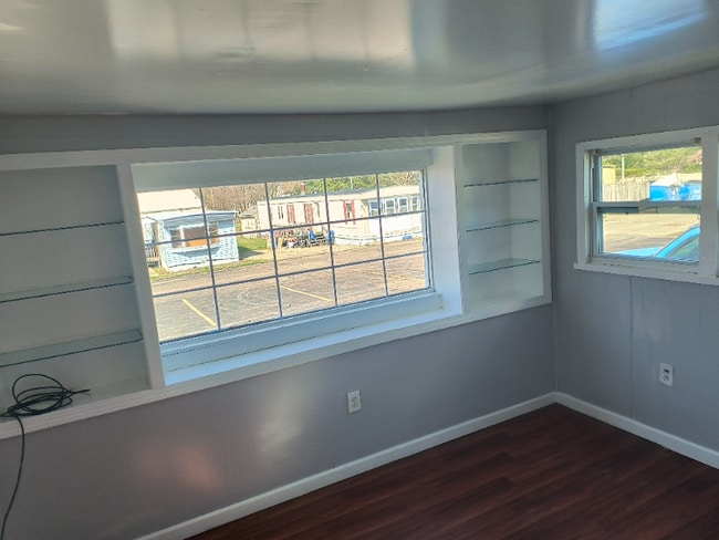 Building Photo - 8464 Cleveland Ave NW