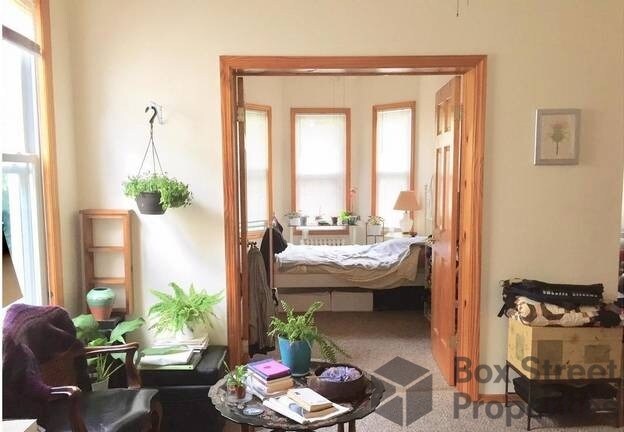 Primary Photo - 122 E 3rd St
