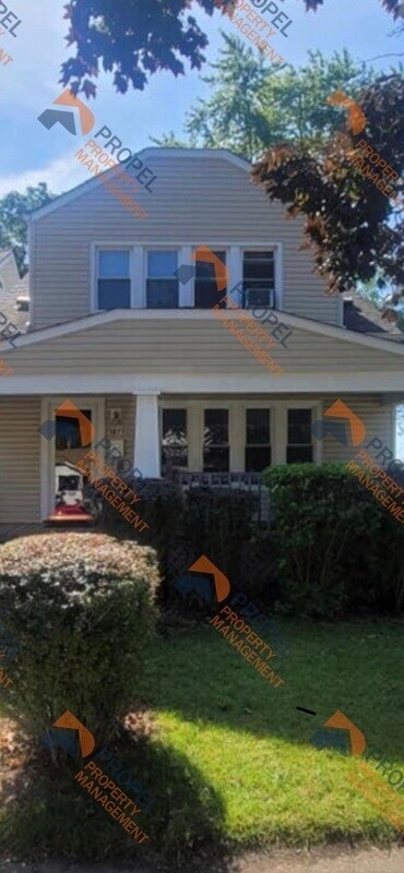 Foto principal - 1277 Fort Park Blvd