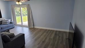 Building Photo - 2209 SE East Dunbrooke Cir