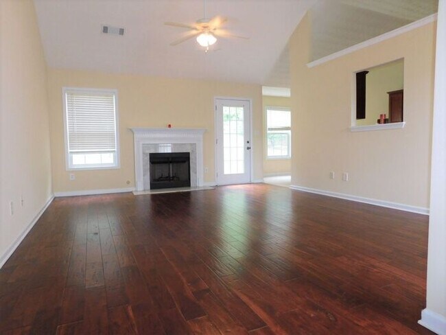 Building Photo - Ranch Home with a Bonus Room
