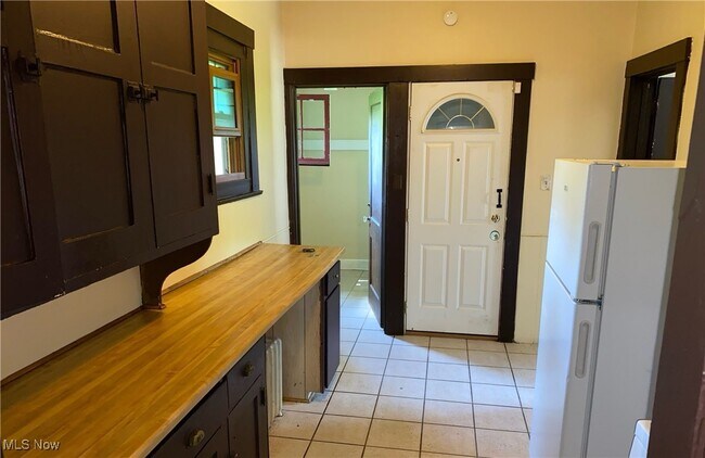 Foto del edificio - 280 Fairgreen Ave