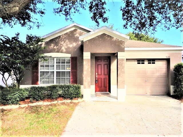 Primary Photo - 920 Lake Shore Ranch Drive