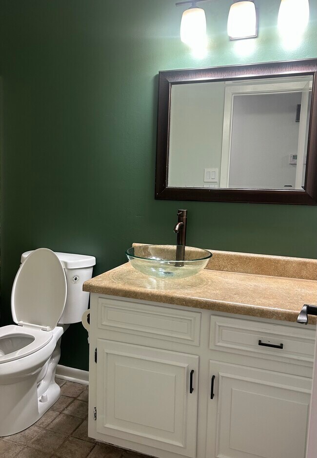 Foto del edificio - 7104 Foxrun East End Dr