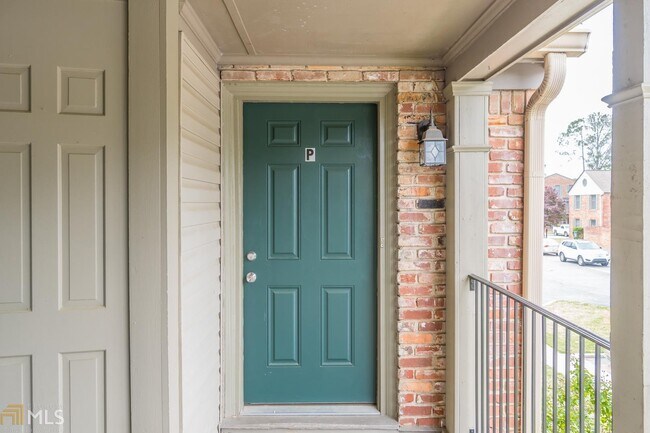 Building Photo - 3097 Colonial Way