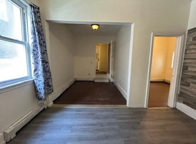 Livingroom - 42 Haverford St