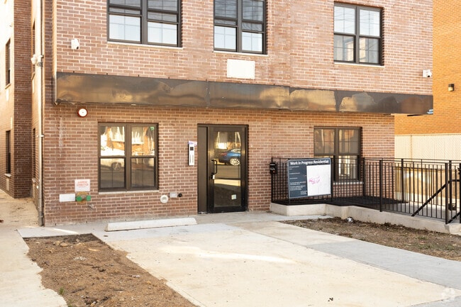 Building Photo - 1654 84th St