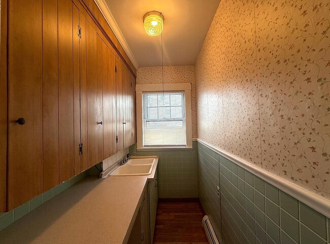 Building Photo - 173 Princeton Blvd