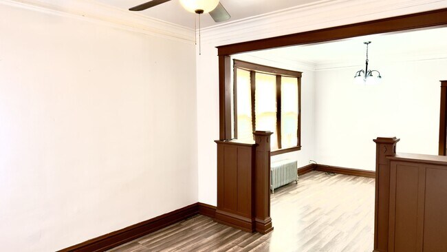 Foto del edificio - 8232 S Marquette Ave
