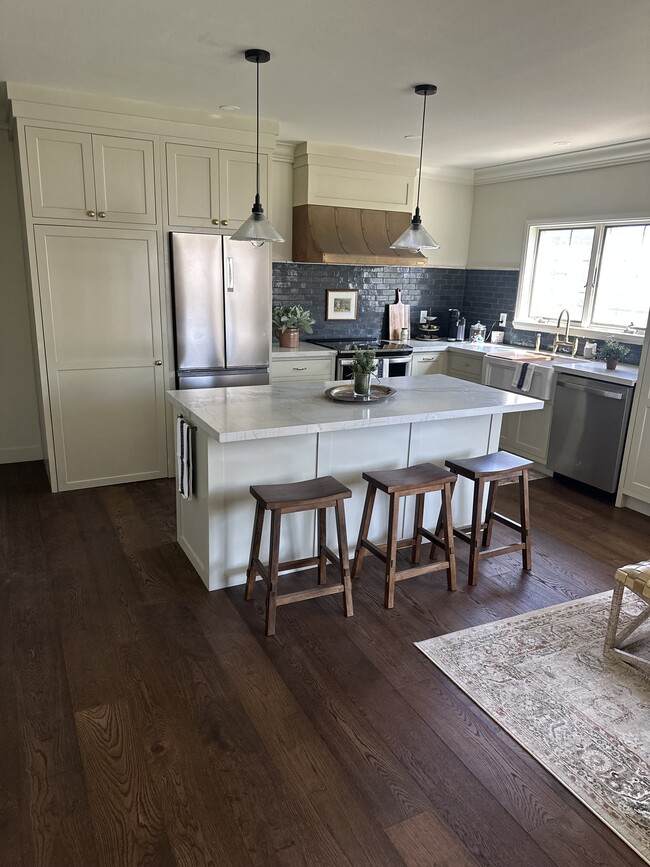 Building Photo - 4504 Live Oak Dr