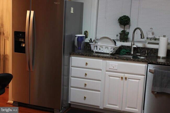Foto del edificio - 7217 Wickford Dr