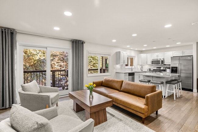 Foto del edificio - 650 S Monarch St