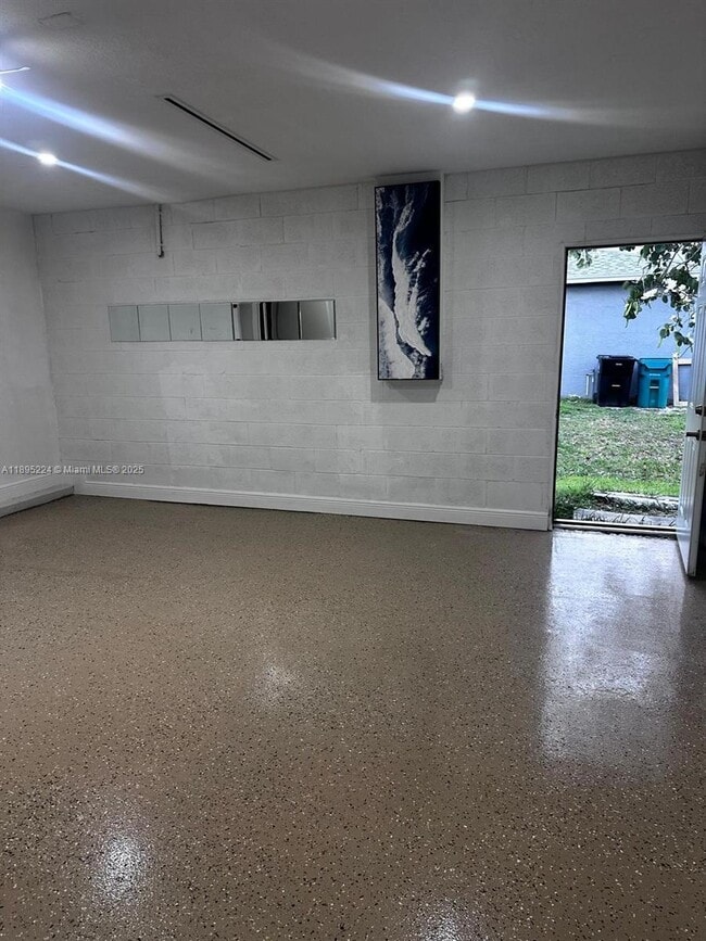 Foto del edificio - 1442 SW Santiago Ave