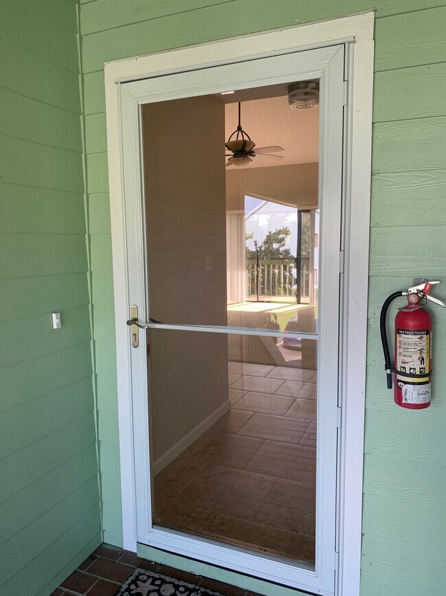 Foto del edificio - 9615 Estuary Way