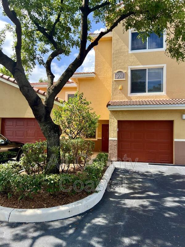 900 Scotia Dr Unit 102, Hypoluxo, FL 33462 Condo for Rent in Hypoluxo