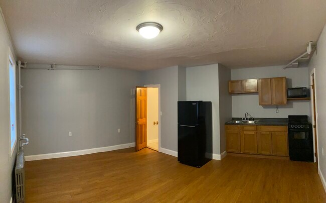 Building Photo - 16 Brookside Rd