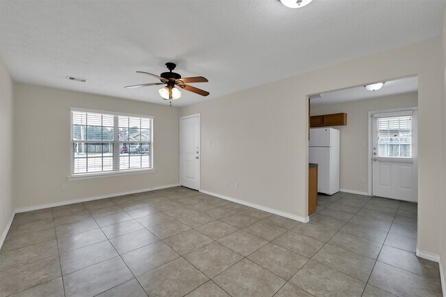 Building Photo - 163 S Bend Ct