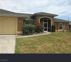 Building Photo - 5245 SW 20th Ave