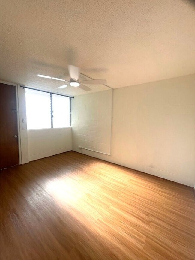 Foto del edificio - Renovated 2 Bedroom / 1 Bath in Honolulu