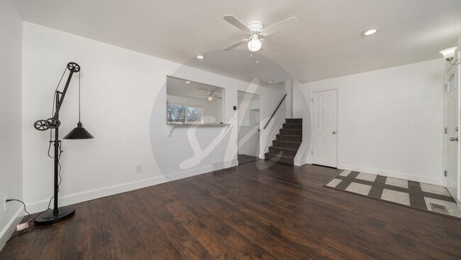 Foto del edificio - Split Level Charmer in Park Hill Neighborhood