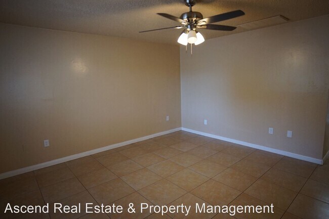 Building Photo - 3 br, 2 bath House - 1036 Davis Ave