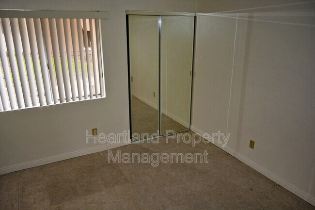 Foto del edificio - 8745 Lake Murray Blvd