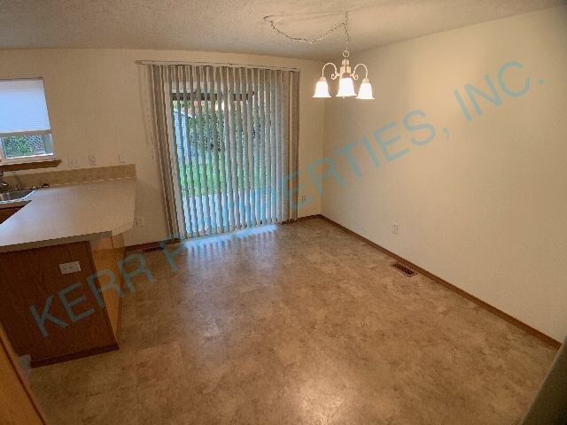 Foto del edificio - 12515 SE Raymond St