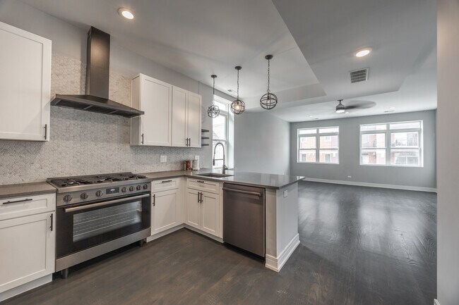 Foto del edificio - 3253 N Elston Ave
