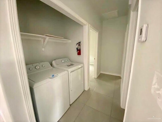 Foto del edificio - 10 Bahamas Dr