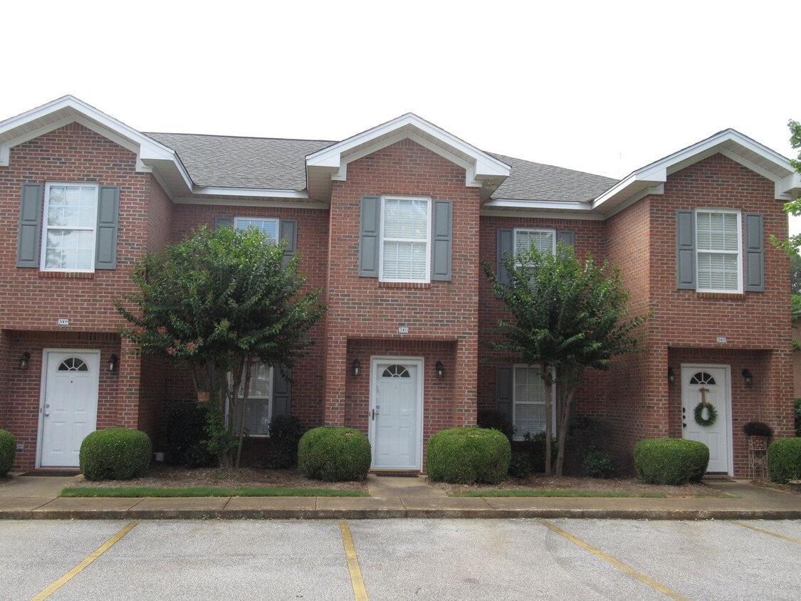 Donahue Crossing Condo #2003 - Donahue Crossing Condo #2003