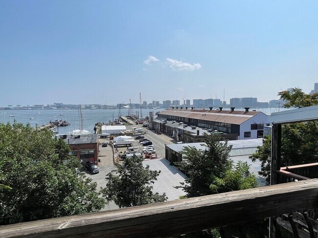 Foto del edificio - 249 Webster St