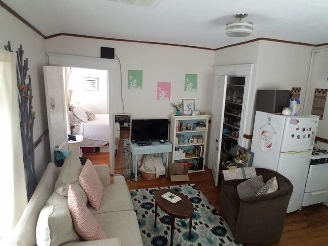 Foto del edificio - 32 Railroad Ave