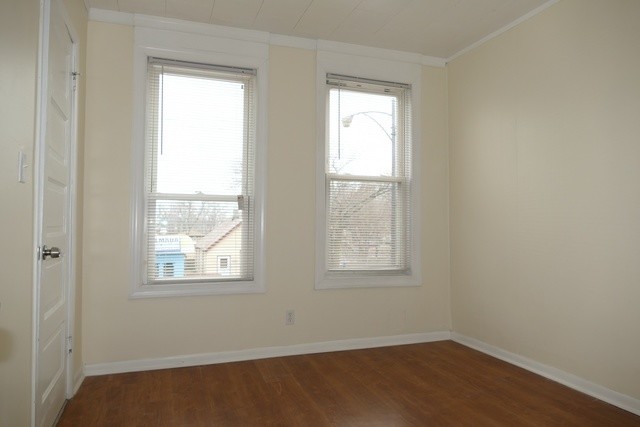 Building Photo - 9624 S Ewing Ave