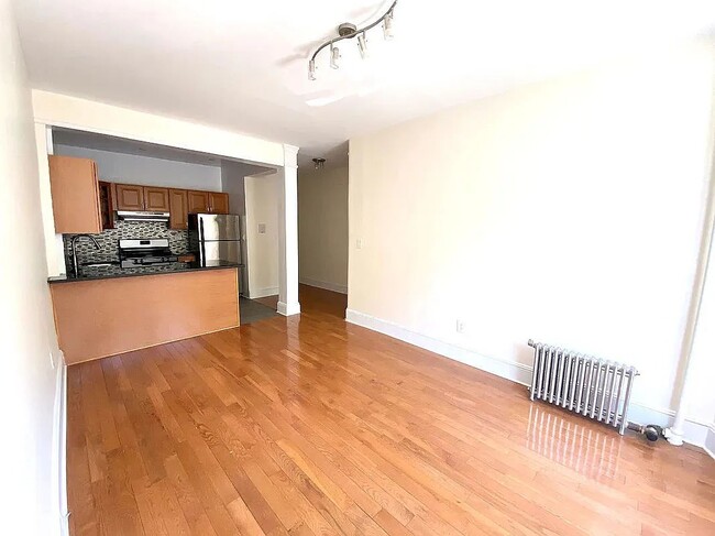Building Photo - 457 Park Pl