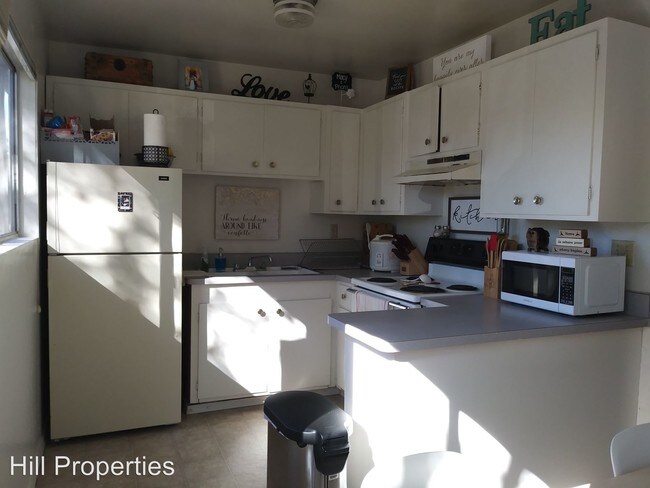 Building Photo - 2 br, 1.5 bath Room For Rent - 626 W 1st Ave