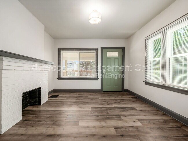 Foto del edificio - 439 Eldridge Ave