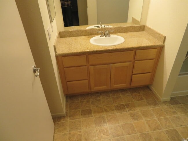 Building Photo - 2001 Eastwood Dr