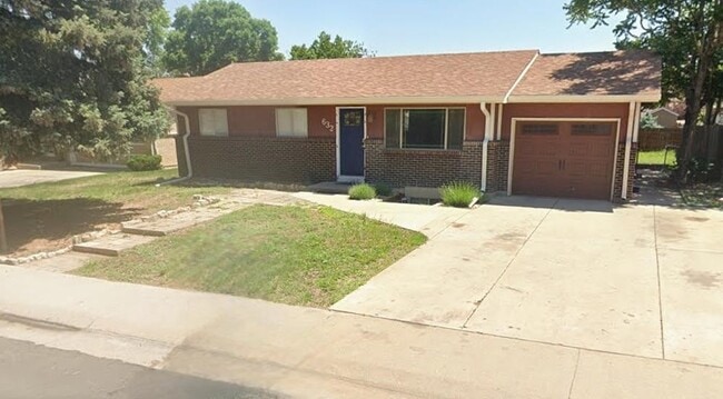 Front - 632 37th Ave