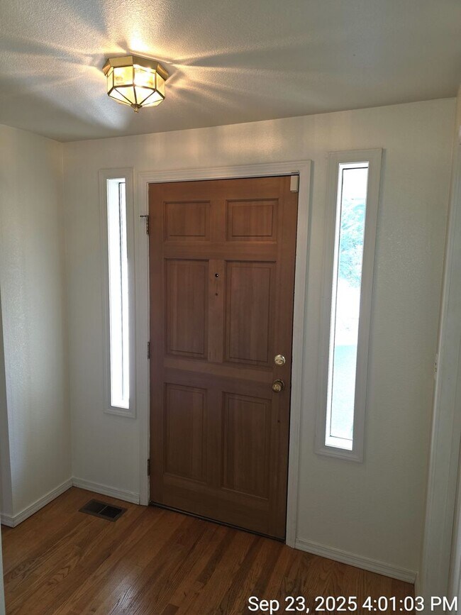 Foto del edificio - Dash Point area Charming 3 bedroom 2.5 bat...