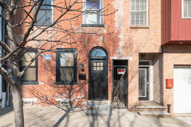 Building Photo - 109 Brown St