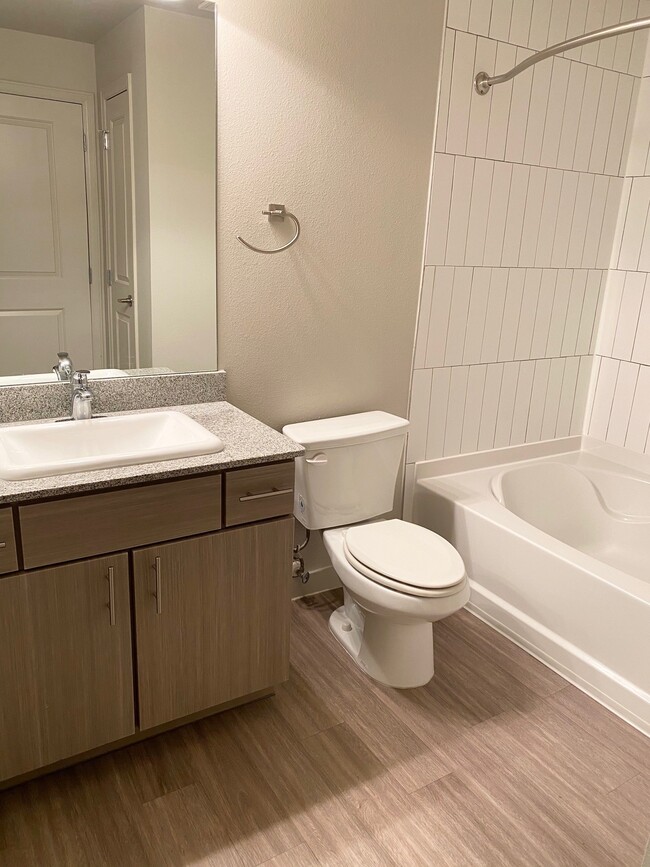 Building Photo - Mirabella Apartments