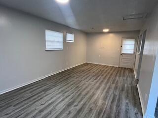 Building Photo - 302 St James