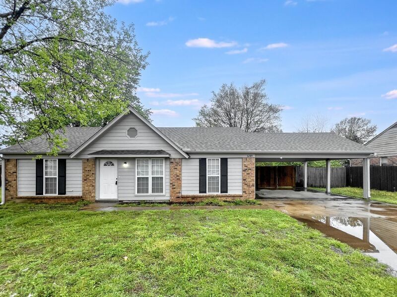 Primary Photo - 6285 Jamestown Dr