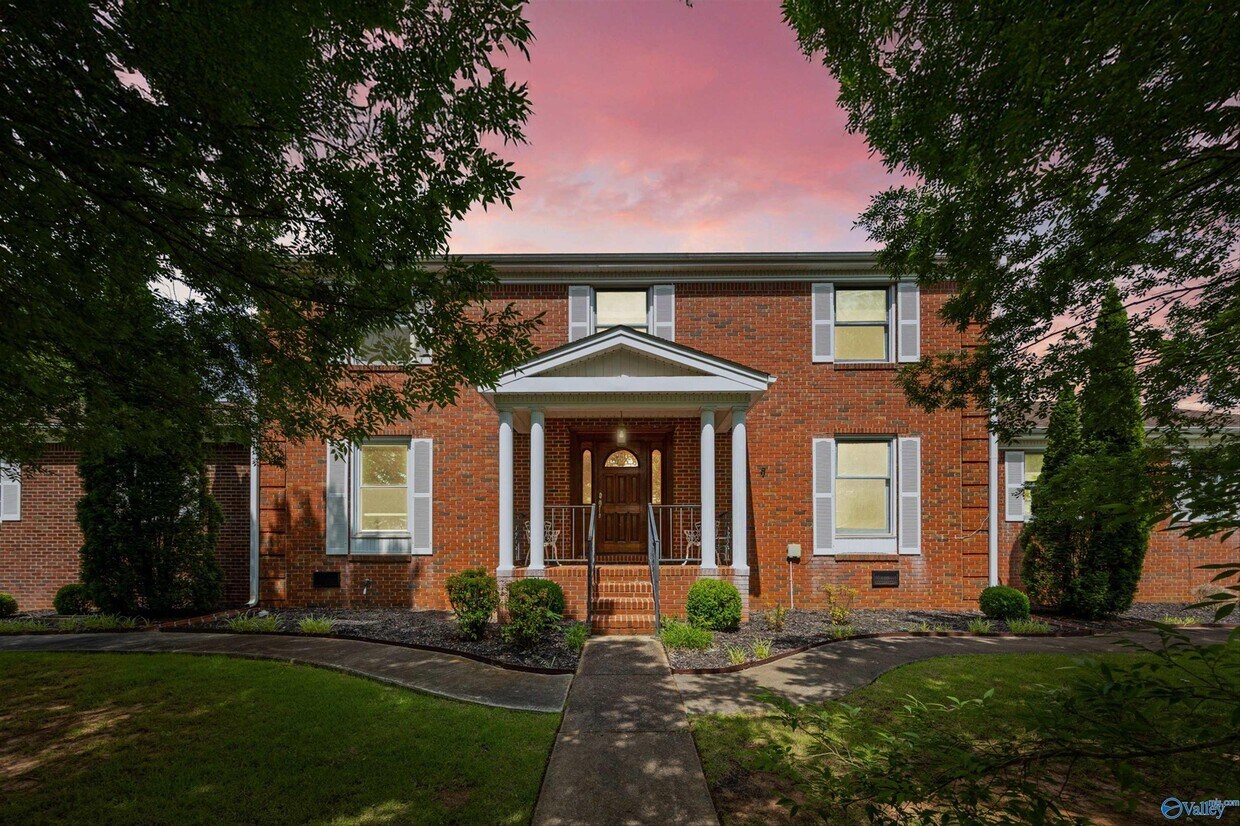 Foto principal - 1217 Indian Creek Rd NW