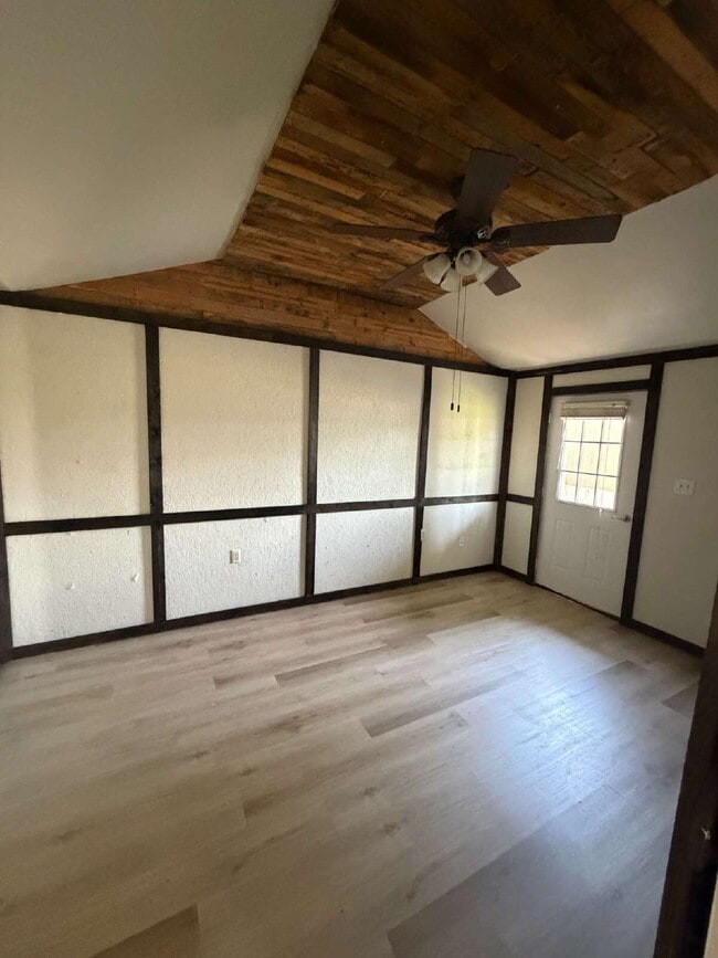 Building Photo - Charming 1-Bedroom Home with Modern Amenities in Marshall, TX!