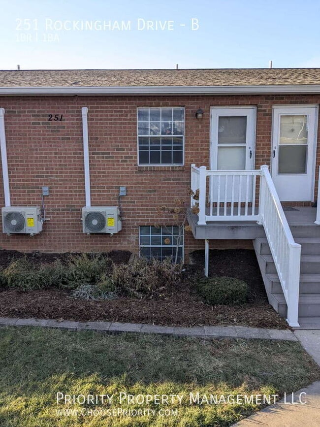 Foto del edificio - 251 Rockingham Dr